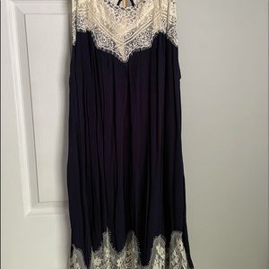 Beautiful dress with lace detail